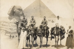 Sphinx & Pyramids. 953, Williams on right - 1916